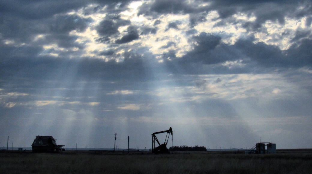 SunShower at Bob Mackey's old barn. The world is a beautiful place.
