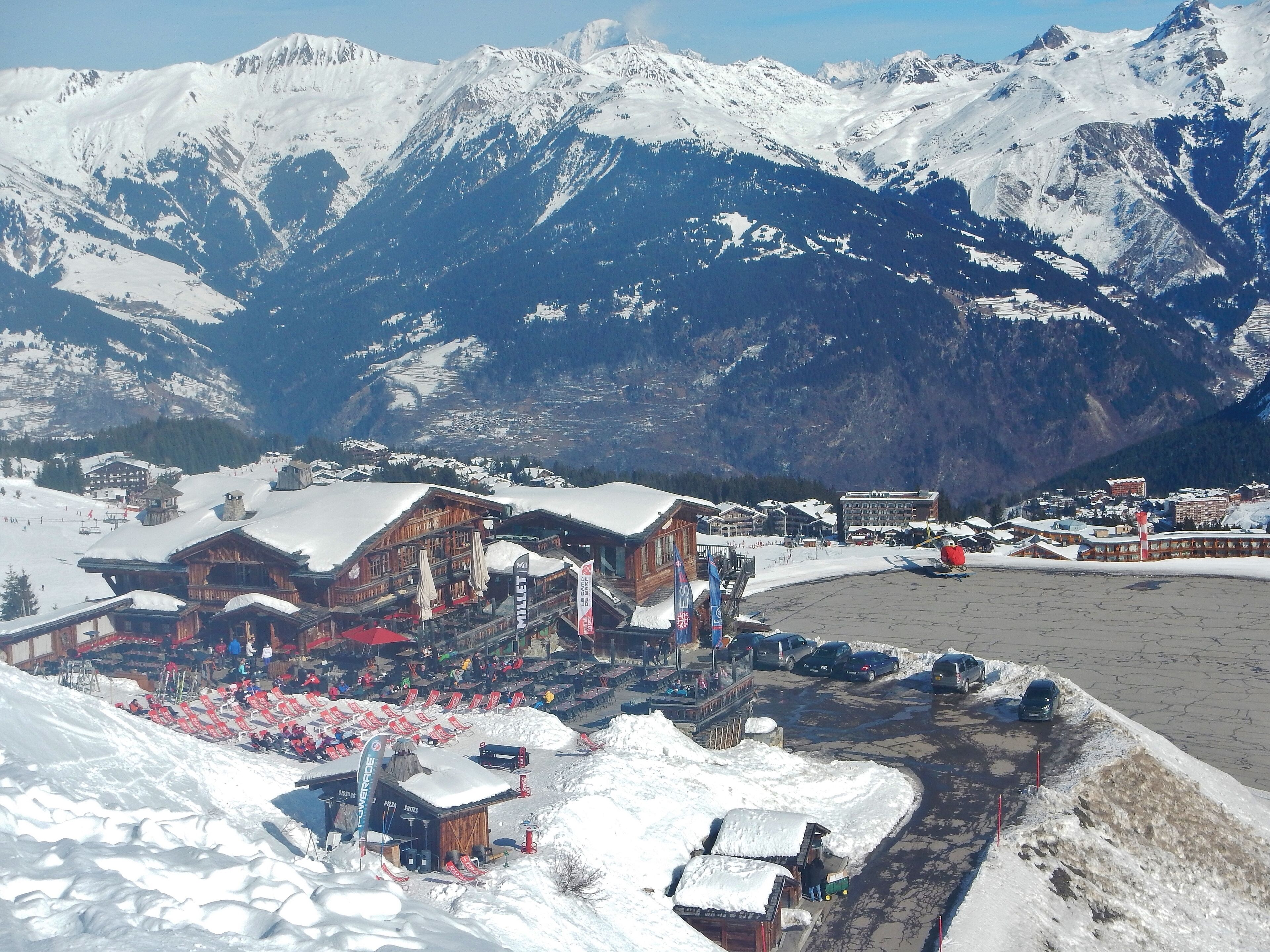 Les 3 Vallées: View to Courchevel