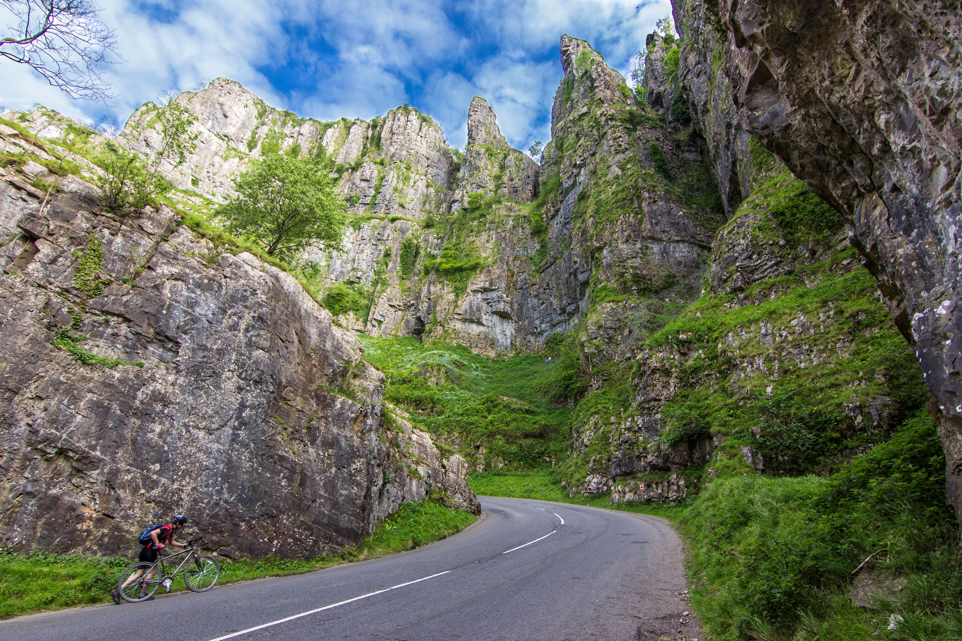 The amazing steep walls of Cheddar Gorge inside Mendip Hills is an awe limestone gorge on an idyllic natural landscape. A rugged terrain to enjoy your sight in the outdoors