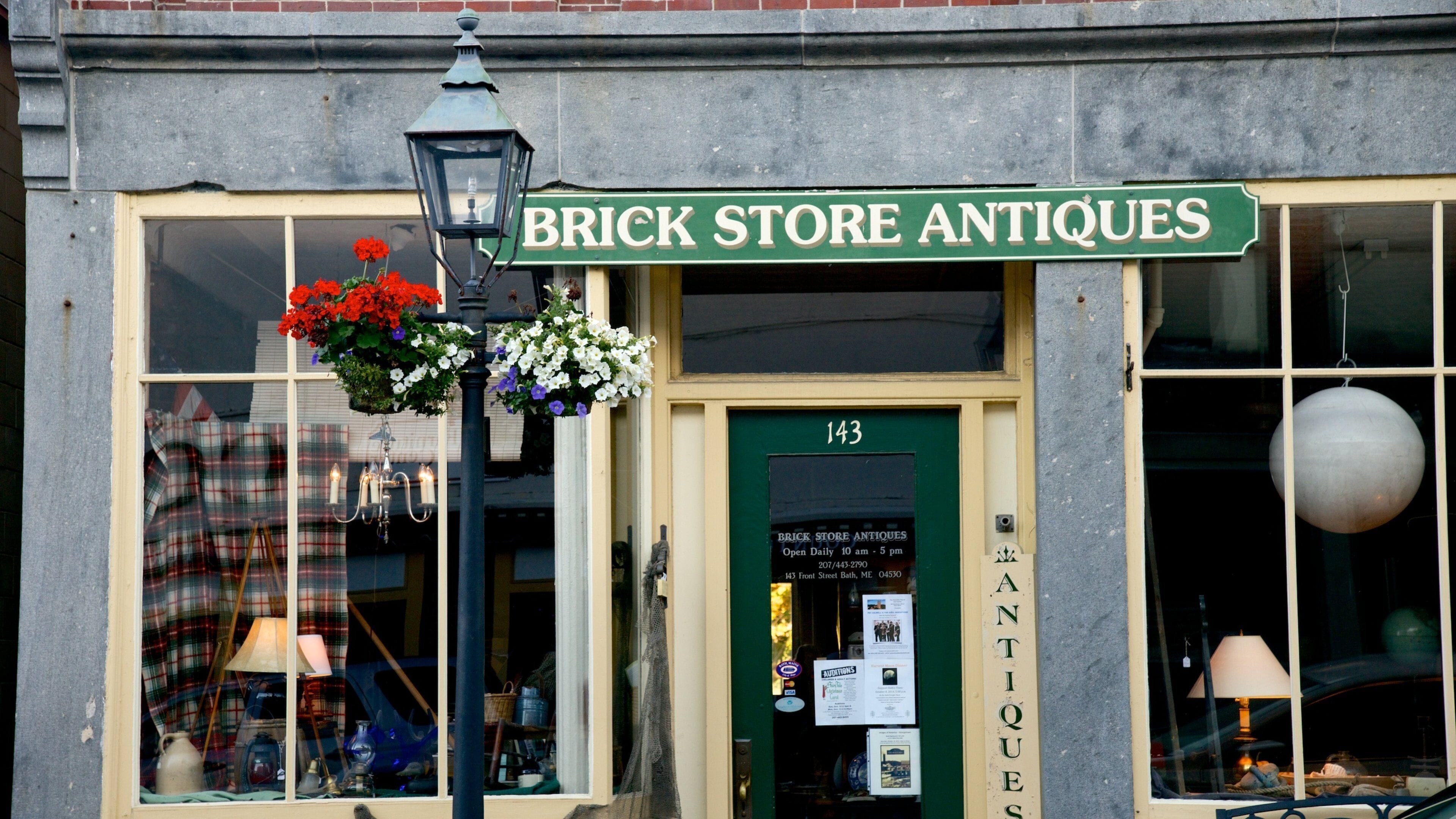 巴斯 呈现出 城市