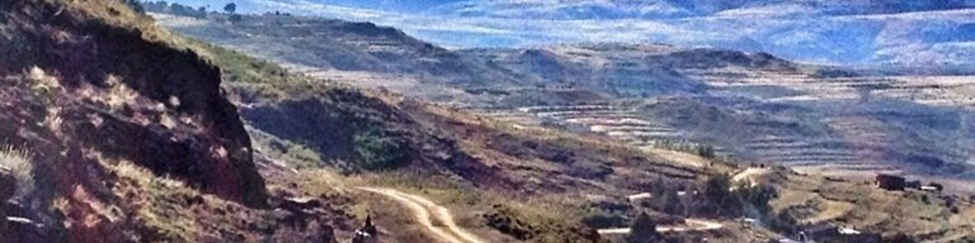 At the paradise pass on my way to the malealea village in the middle of nowhere! In Lesotho riding horses and donkeys are very common. The scenery in the mountain kingdom is extraordinary!