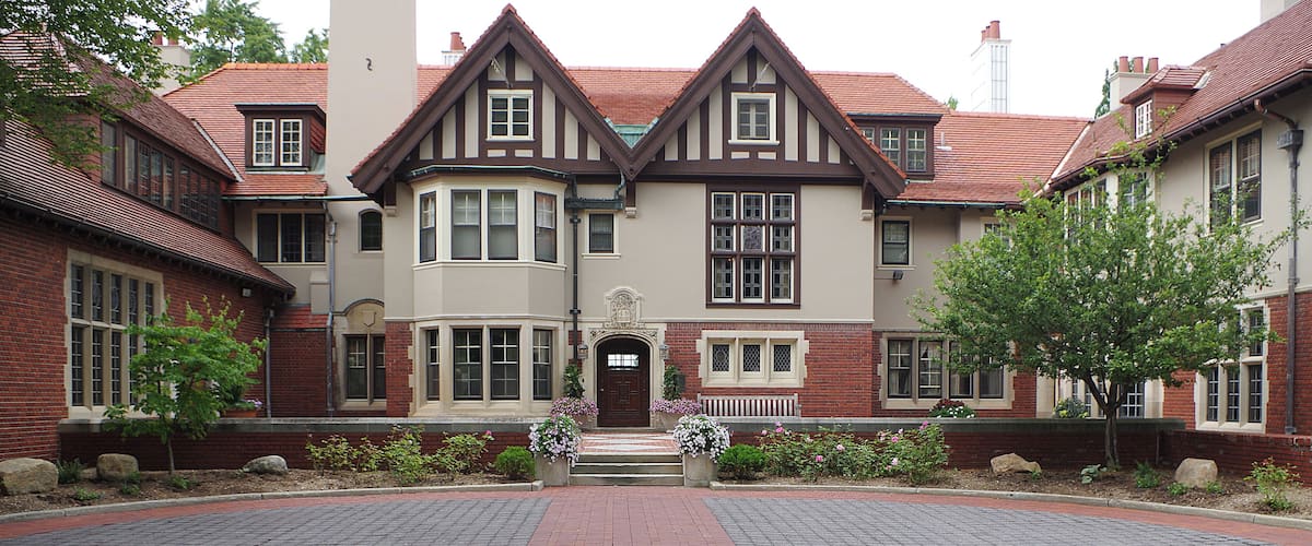 A 1908 arts-&-crafts home with 40 acres of gardens. #OnTheRoad