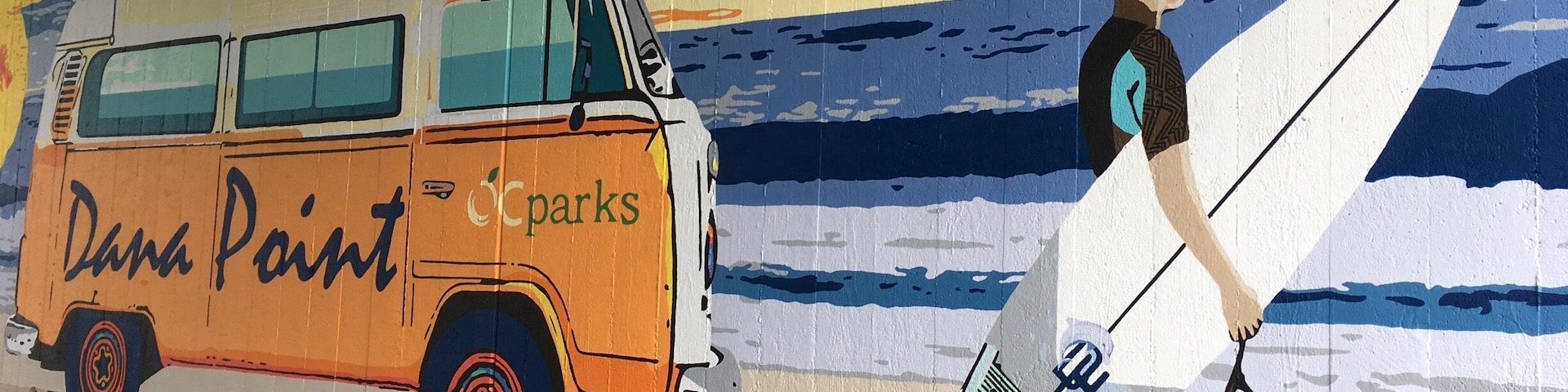 Great mural by local high school students perfectly visualise what this beach is all about. And for a big audience as well:
“Each year, about 7 million people pass through the tunnel to the beach.“
Maybe not so secret..
https://www.ocregister.com/2018/03/27/new-mural-with-mystery-surfer-girl-replaces-30-year-old-painting-at-salt-creek-beach-tunnel/