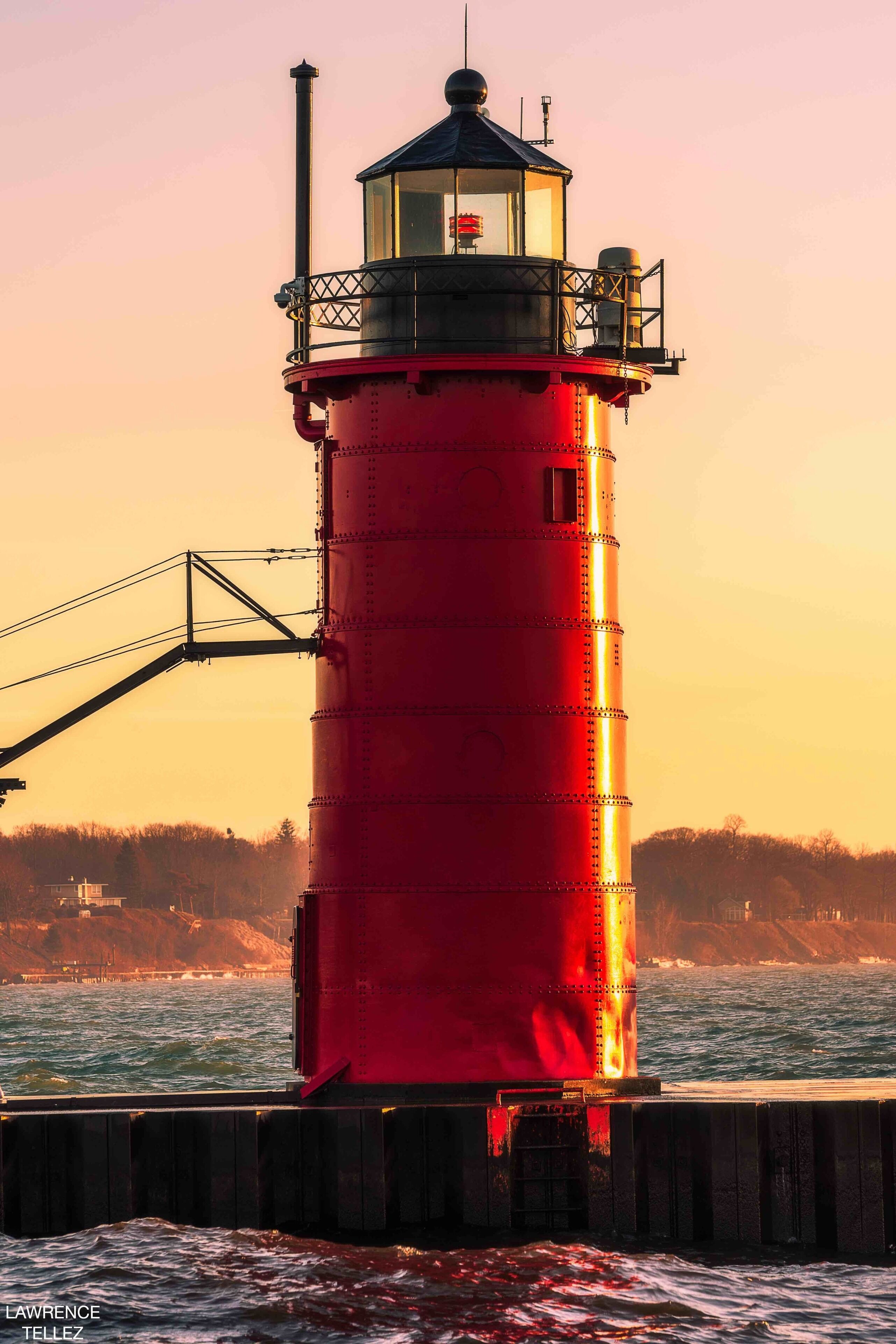 Sunset at South Haven,MI lighthouse.

#sunset #lighthouse #lakemichigan #landscape #landscapephotography #outfoors #USA