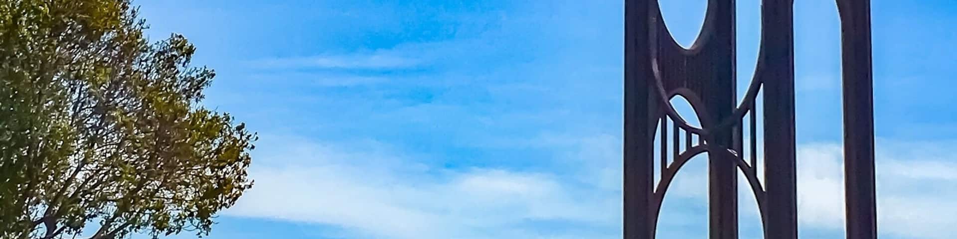 #BVSBlue Aristodes Demetries, One Of Americas Best Known Sculptors Created This Steel Sculpture As A Symbol Of Cabot Cabot And Forbes Industrial Park. Situated 243 Feet Above Sea Level It Rises To A Be Seen From The Bay Bridge, The East Bay and SFO. Called The Wind Harp Locally. It emits eerie sounds when the wind 💨is at its strongest.