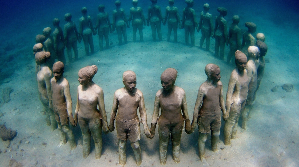 Grenada featuring a statue or sculpture and diving