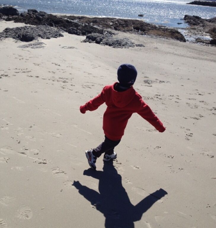 What a great windy cold low tide today at Ferry Beach today. I took my grandson to the beach he called the "circle" beach and I couldn't figure it out which one he was talking about  til he said the one we can go in circles in. The circle beach he said-here he Is turning in circles in the wind. 