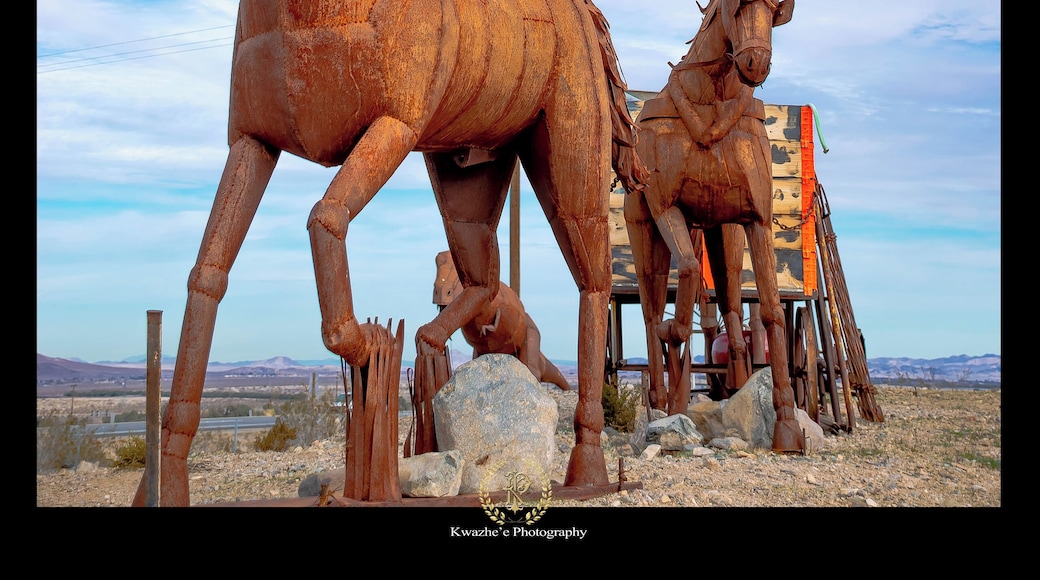 2020 of Jan 19th - Pendleton Rd, Daggett, California (Metal Animals by man made them)
Go Follow him on Facebook, https://www.facebook.com/RustyEmpireArt/ (Support Him)