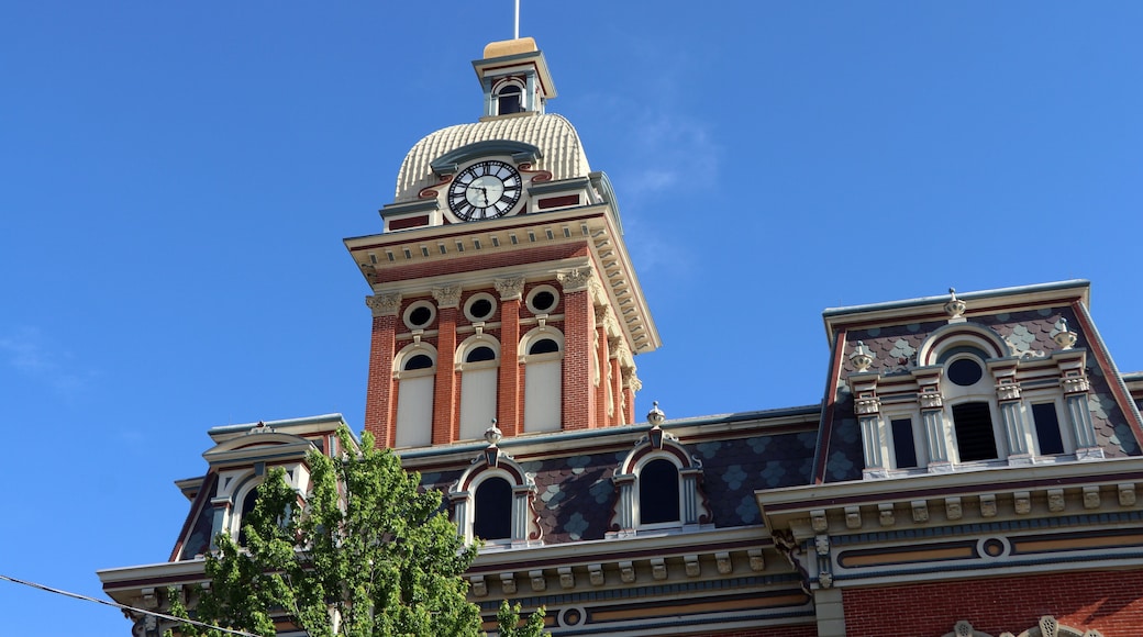 Adams County Courthouse is located in the city of Decatur, the county seat of Adams County, Indiana.