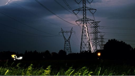 Great spot for photographing sunsets and approaching weather fronts.