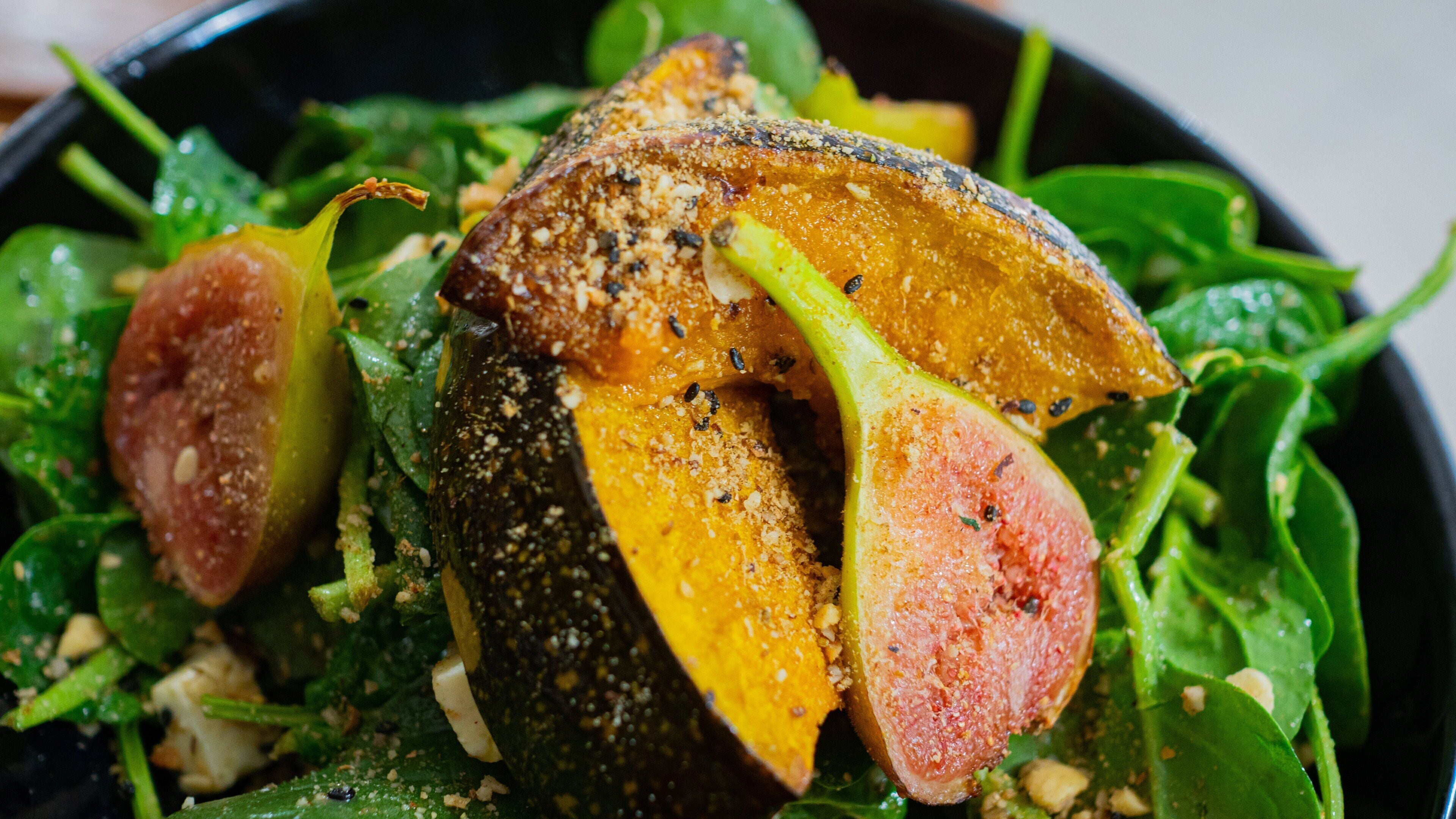 Daydream Island which includes food