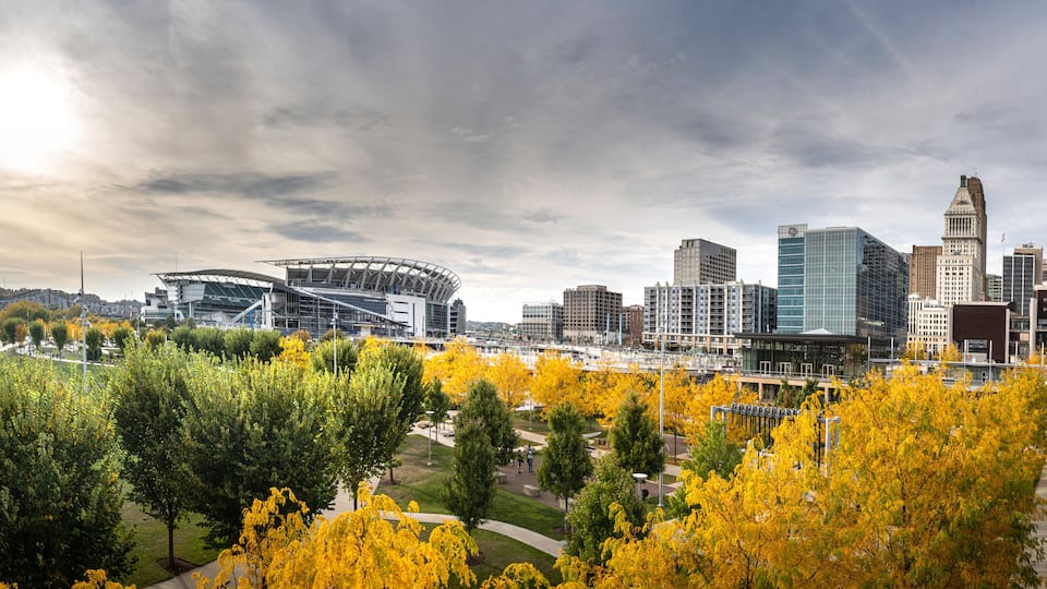 Wide panorama of Cincinnati, Ohio, USA skyline