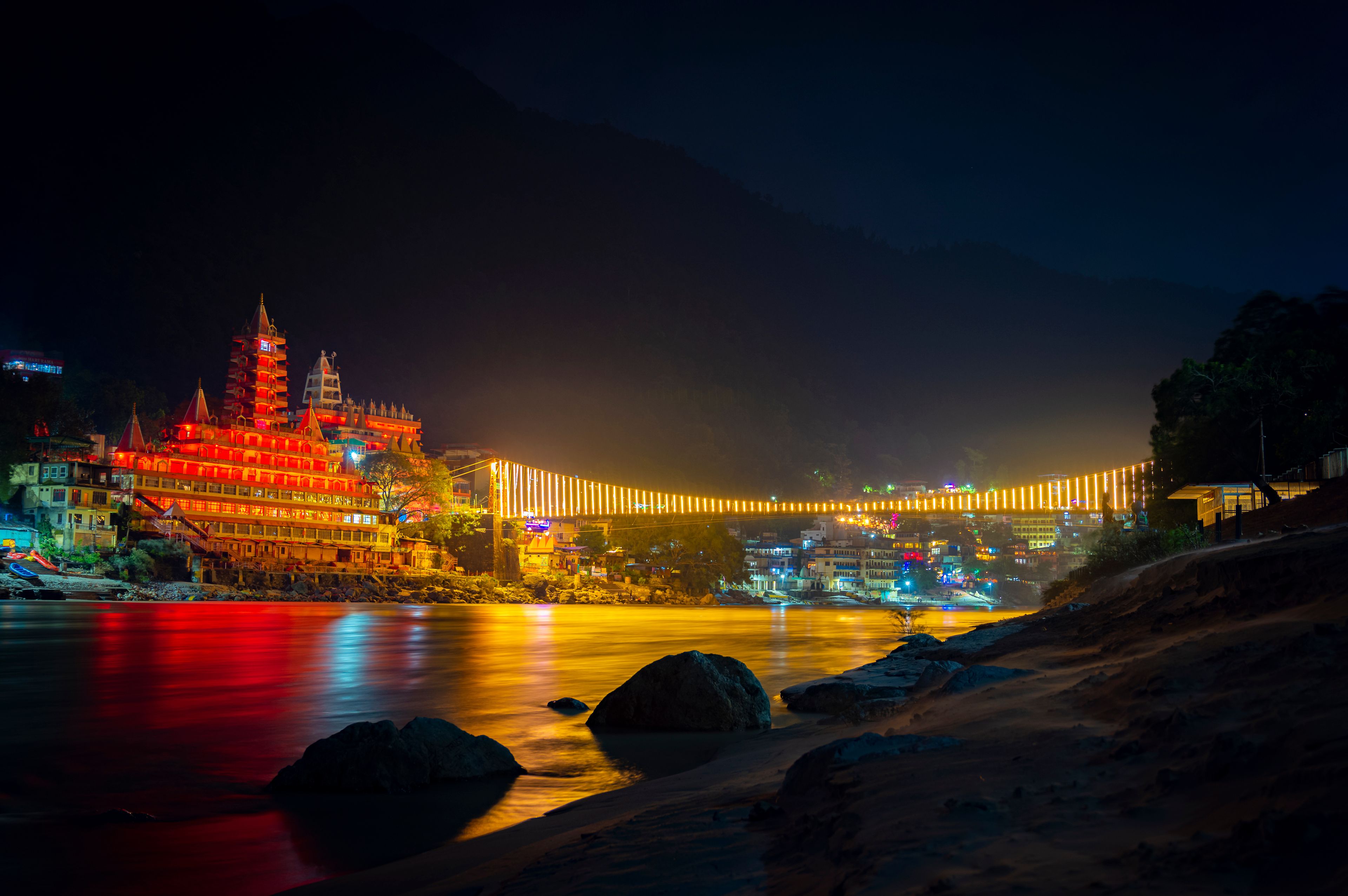 Yoga capital Rishikesh, Lakshman Jhula