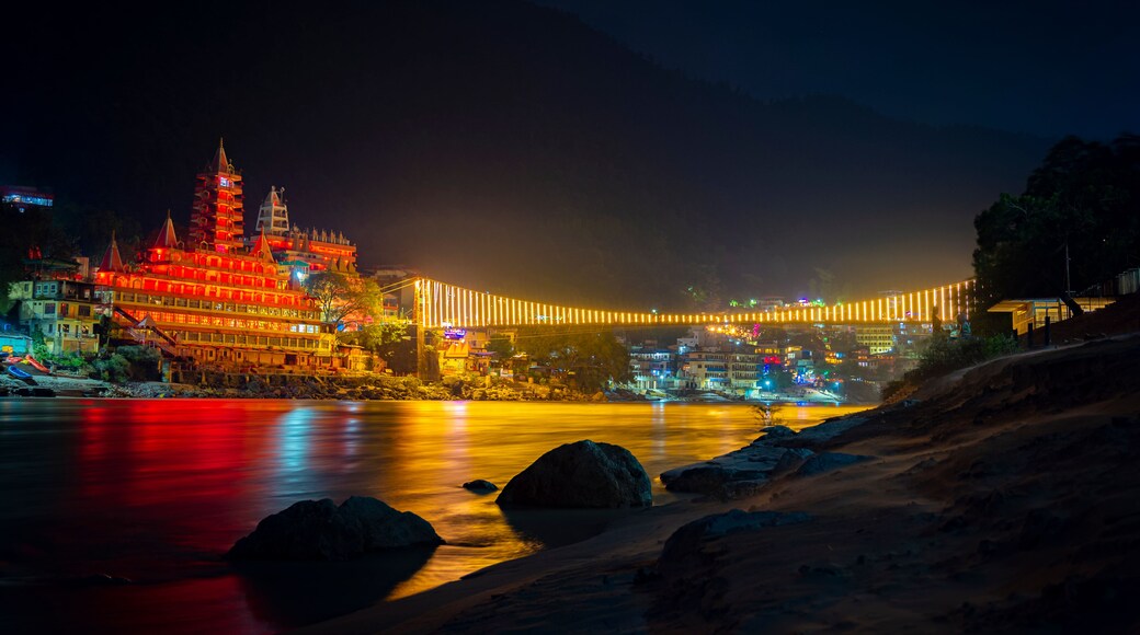 Yoga capital Rishikesh, Lakshman Jhula