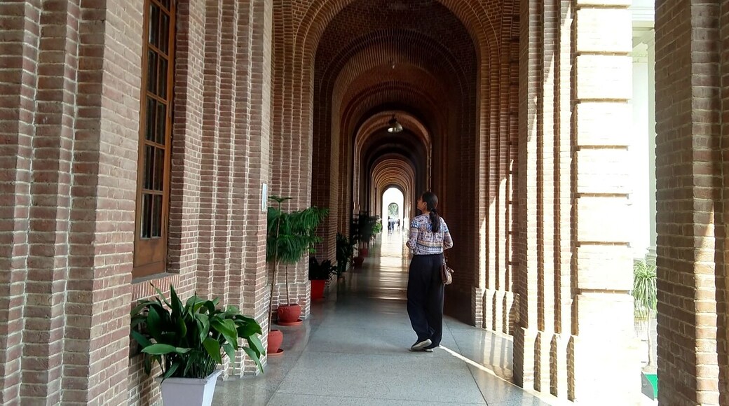 Beautiful architecture!! Cool breeze passing through.. !!