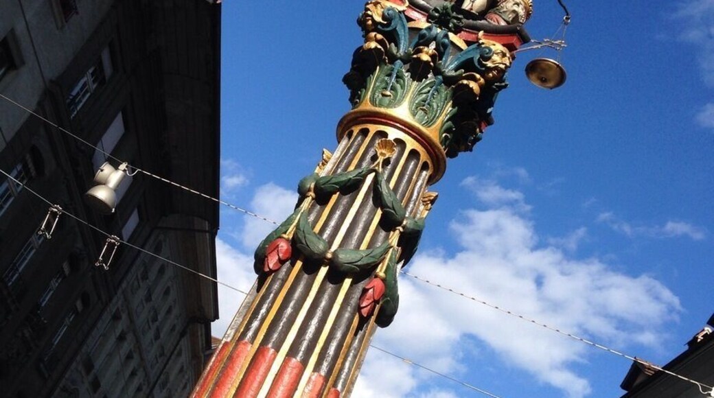 Bern is full of these fountain statues. This one is in the street where Einstein wrote his light quantum hypothesis.
My hypothesis is that this statue made him wonder what this is about as well.
