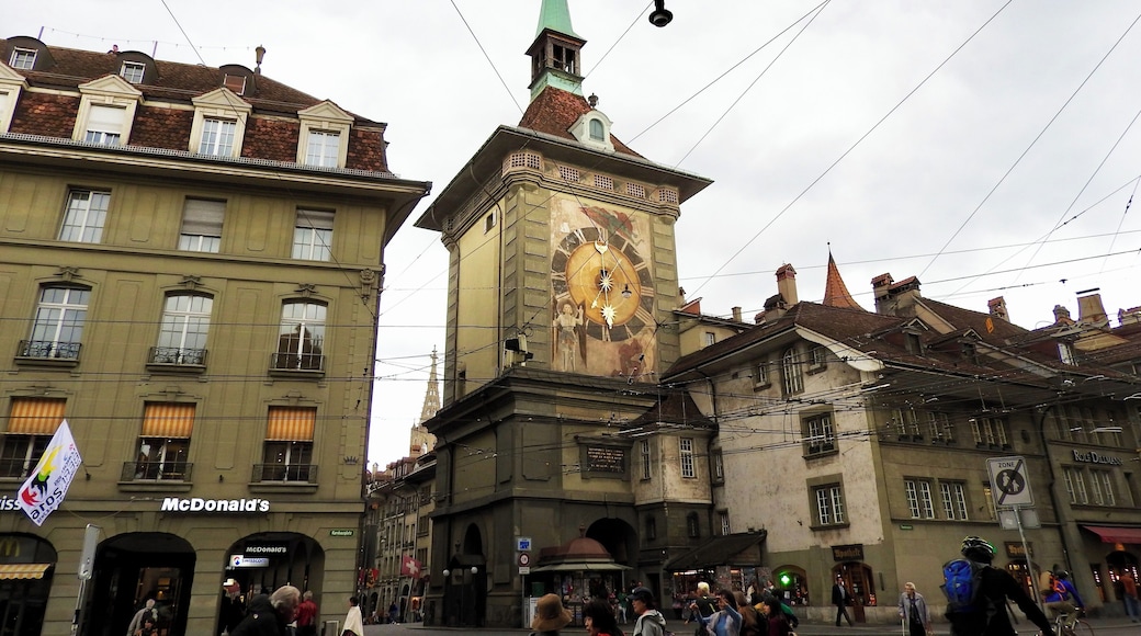 The western clock face of The Zytglogge (Bernese German: /ˈt͡sitˌklɔkːə/) tower is a landmark medieval tower in Bern, Switzerland. Built in the early 13th century, it has served the city as guard tower, prison, clock tower, centre of urban life and civic memorial.
Despite the many redecorations and renovations it has undergone in its 800 years of existence, the Zytglogge is one of Bern's most recognisable symbols and, with its 15th-century astronomical clock, a major tourist attraction. It is a heritage site of national significance, and part of the Old City of Bern, a UNESCO World Cultural Heritage site. (Wiki) (May 2016)
#OnTheRoad #Trovember