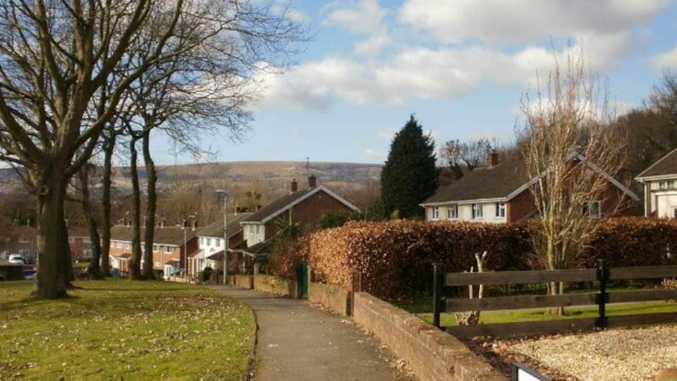 Worcester Close, Llanyrafon, Cwmbran Viewed from Caernarvon Crescent.