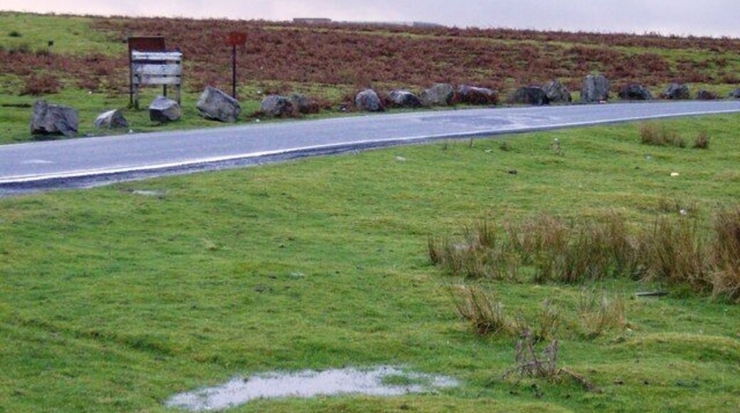 Gelligaer Common. The start of the common land above Bargoed. As suggested by the foreground, it is soggy off the road. For a close up of the sign see 625514