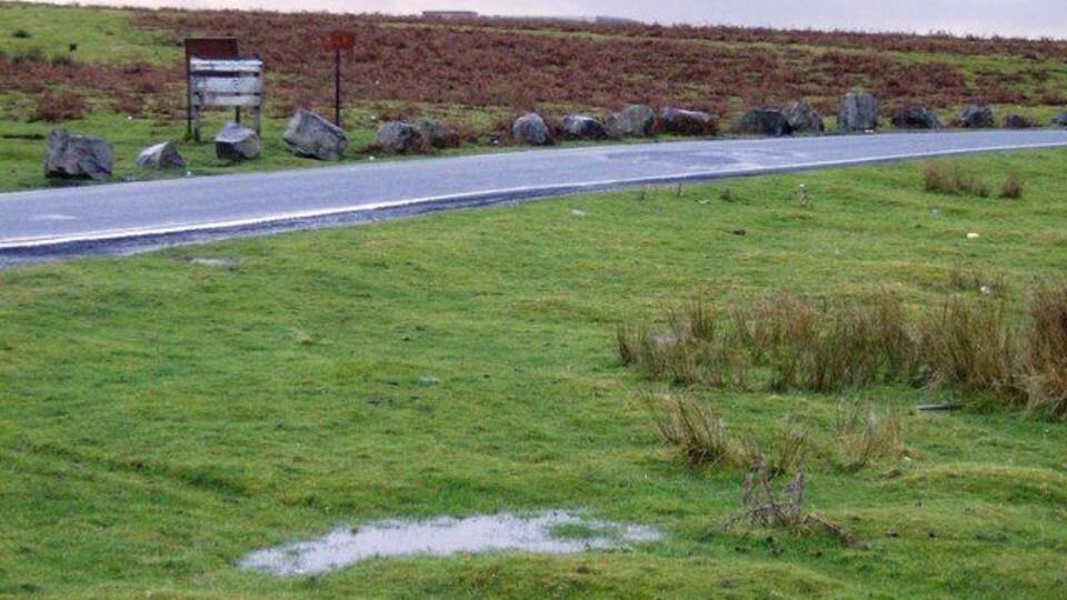 Gelligaer Common. The start of the common land above Bargoed. As suggested by the foreground, it is soggy off the road. For a close up of the sign see 625514