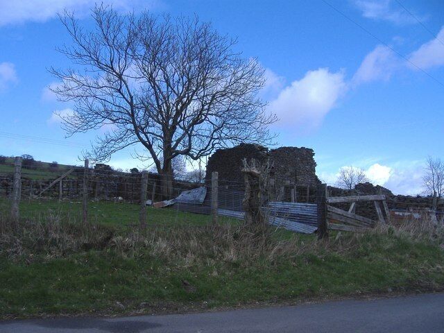 Ruin, near Groes-wen