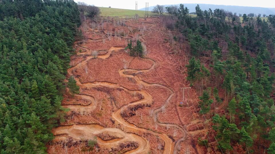Carved into a Welsh Hill side in South Wales. These tracks were all built by hand by the local riders in the area.
#aboveitall