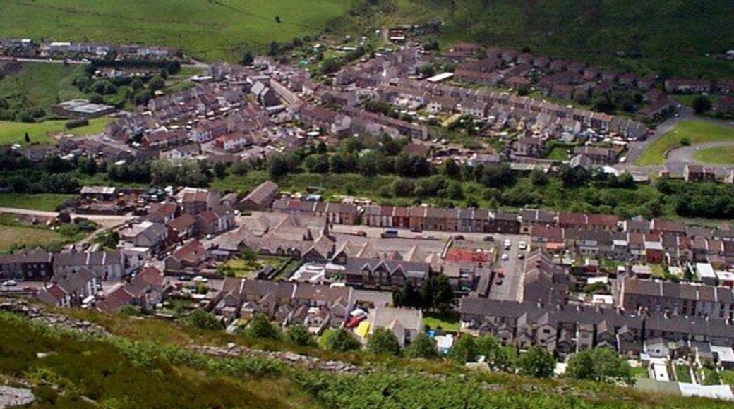Mynydd Y Dinas to Penrhiwfer with Williamstown school at centre