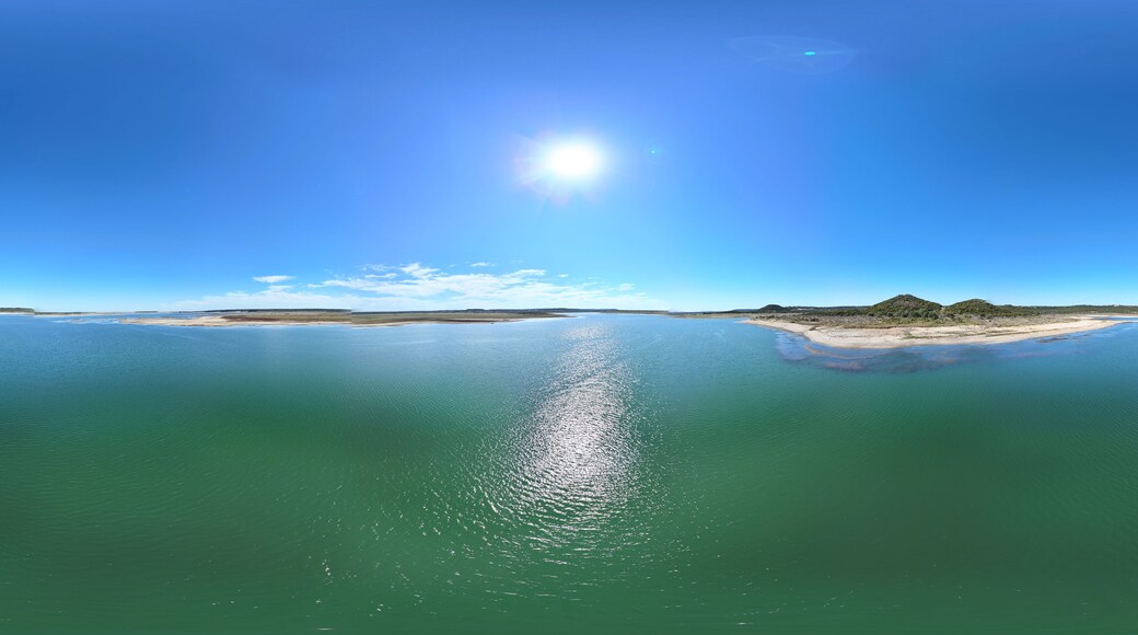 Teal colored waters of Stillhouse Lake