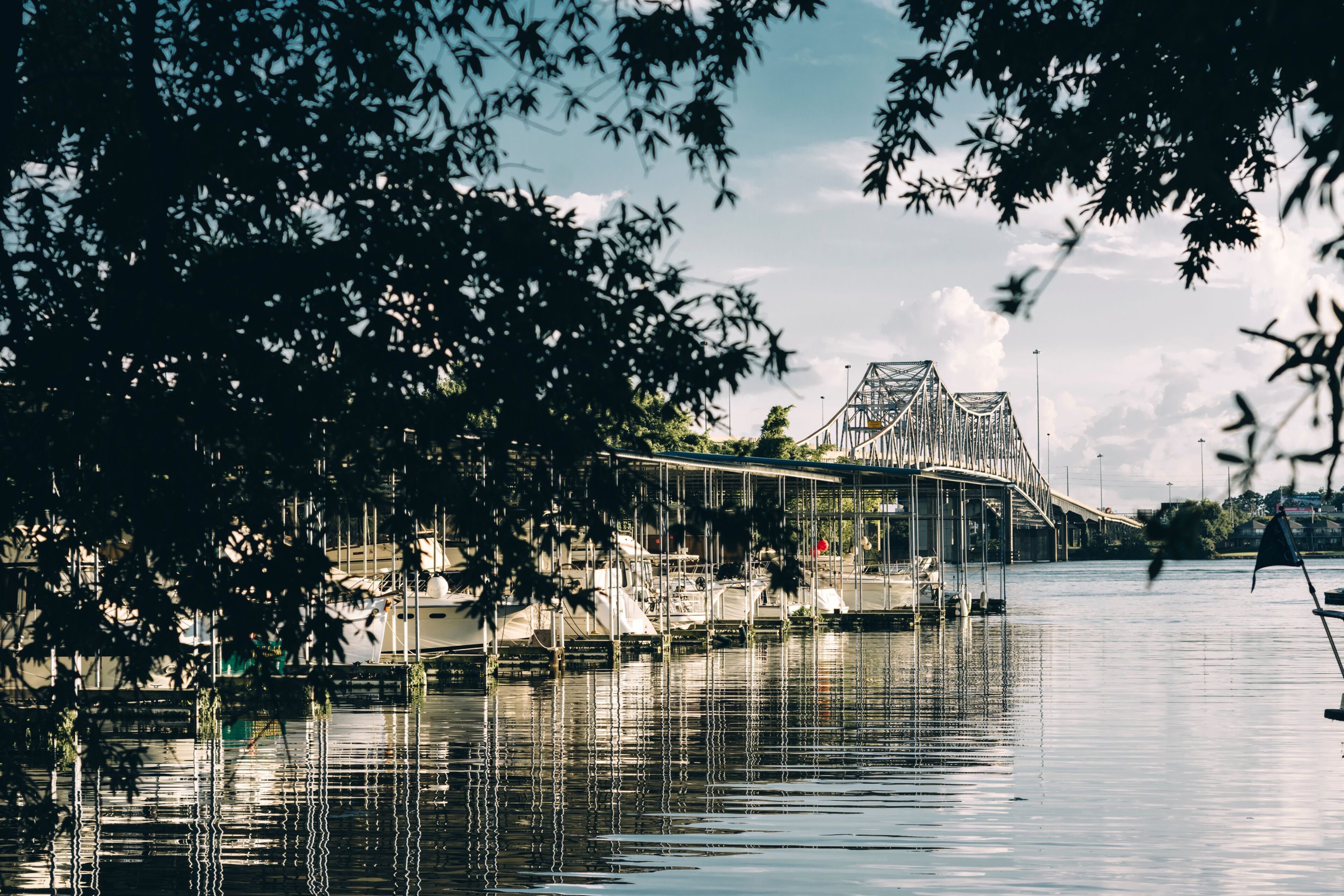 Beautiful shot of a Steamboat Bill Bridge across the Tennessee River in Decatur, Alabama