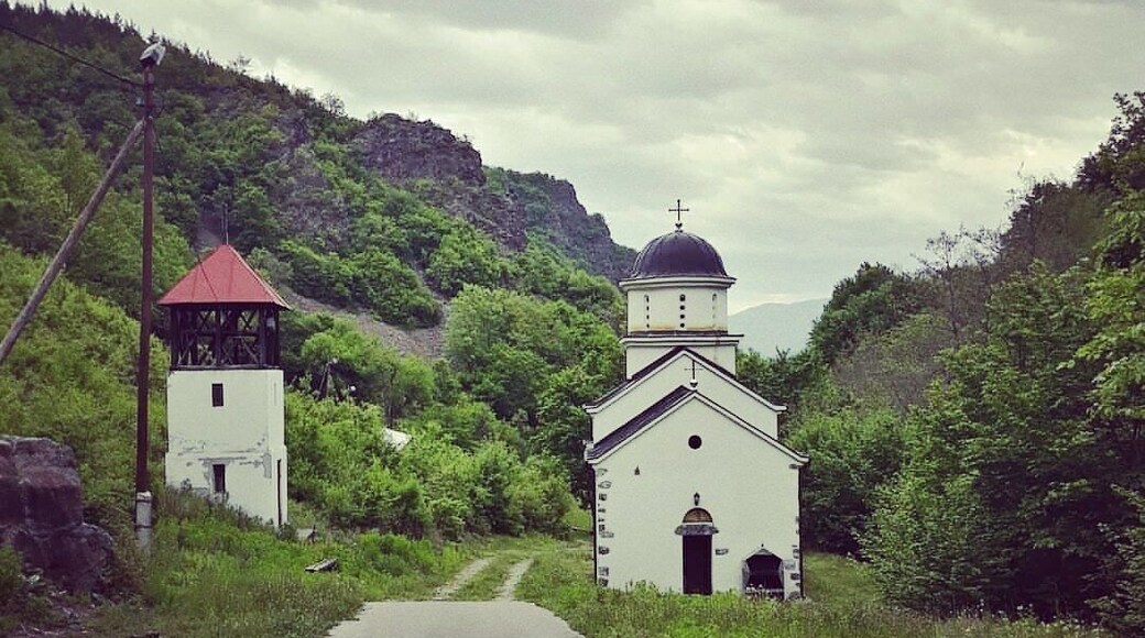 Diu is a beautiful island located nearby the coast of kathiyawad region at veraval port. Diu is more popular as a tourist place because of the natural beaches, Bold History, many other attractions and sightseeing.