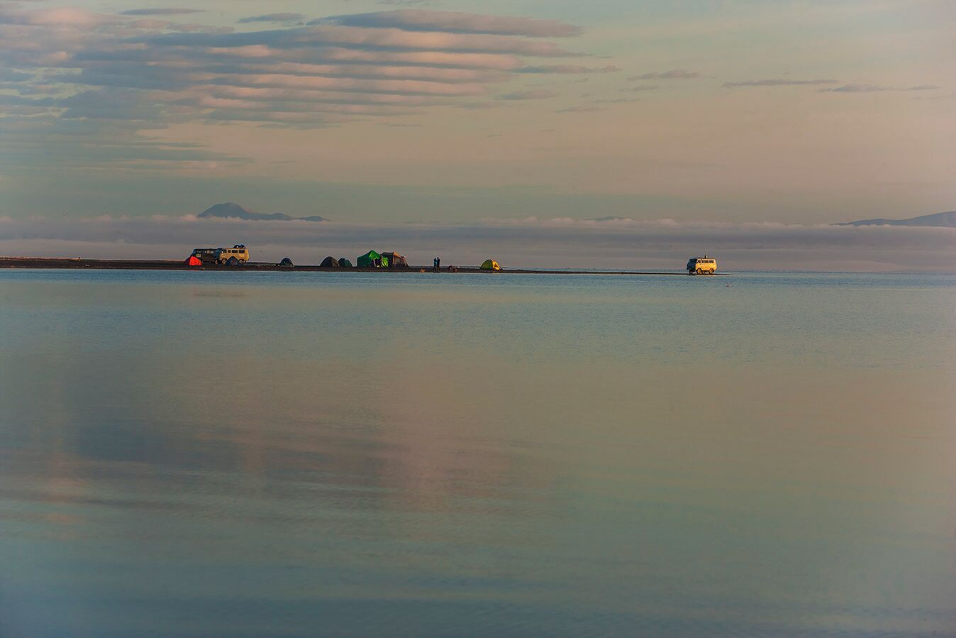 Beautiful Morning at Uws Lake.


#blue travel photos 