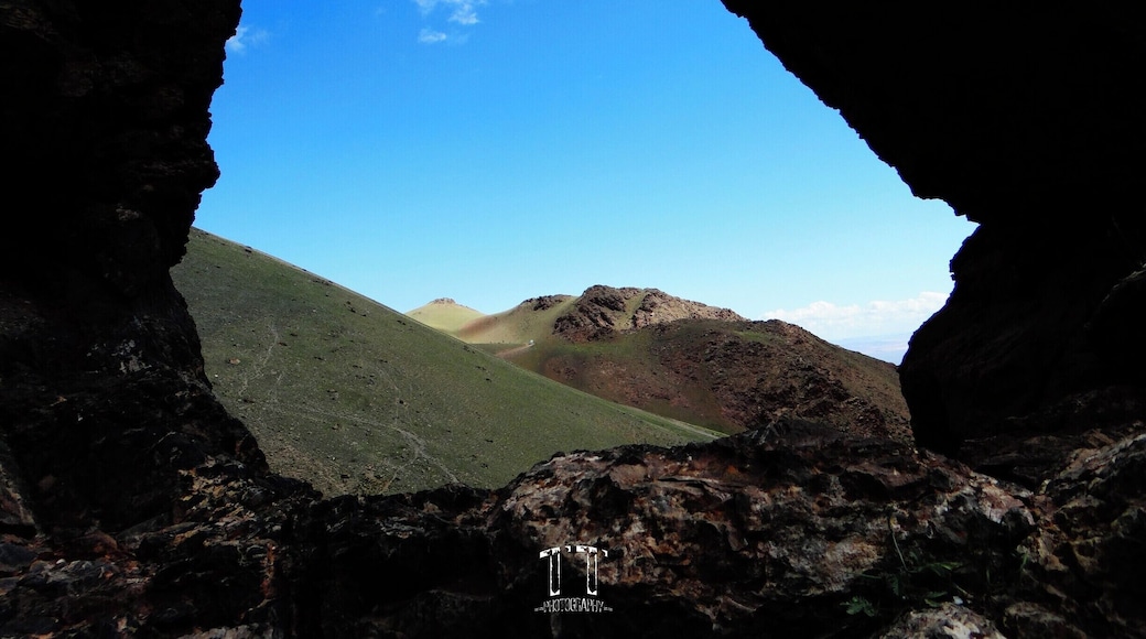 Mongolian BLUE SKY
#rocks #skyblue #bluetravelphotocontest #mongolia #hunher #betweenrocks #semjittcohio #mountain #altaimountains