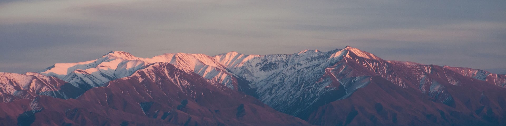 One of the most beautiful sunsets of my life, while approaching Khar-Us Lake, on a dirt road from Khovd.
#waterlust #GreatOutdoors