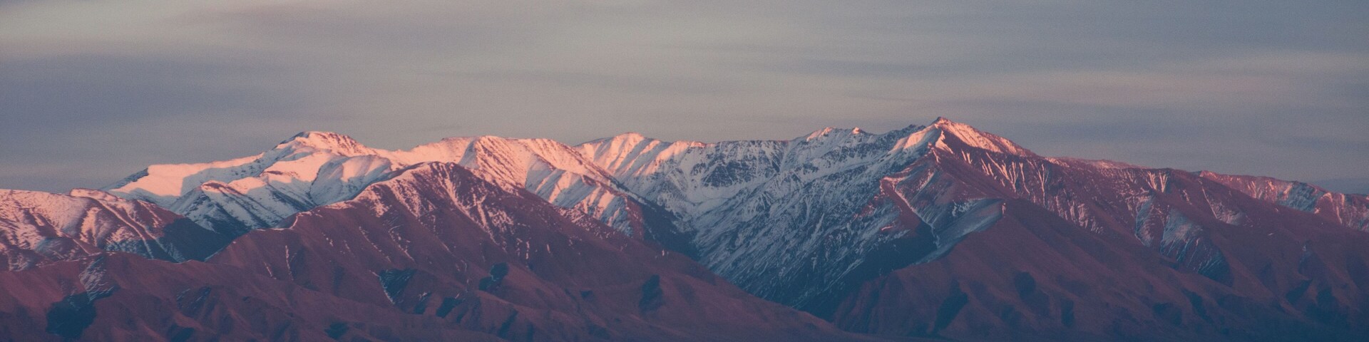 One of the most beautiful sunsets of my life, while approaching Khar-Us Lake, on a dirt road from Khovd.
#waterlust #GreatOutdoors