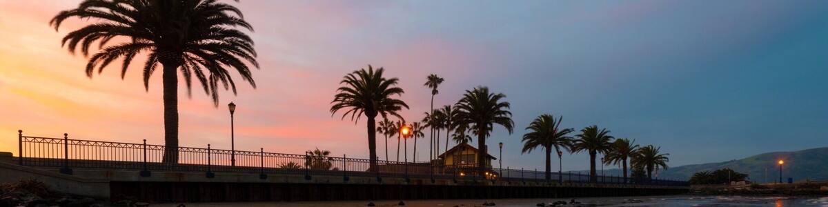 A beautiful morning in downtown Benicia California. Wake up for a beautiful sunrise then head over to Farm & Flour for tasty breakfast treat! #benicia #california #sunrise #beach #ocean #waves #palmtrees