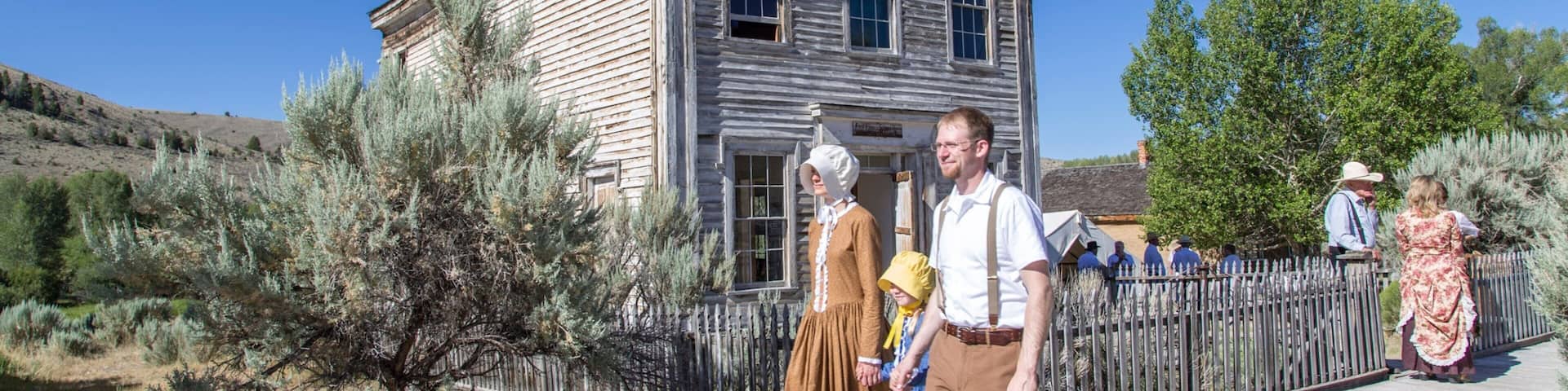 Dillon featuring tranquil scenes and heritage architecture as well as a small group of people