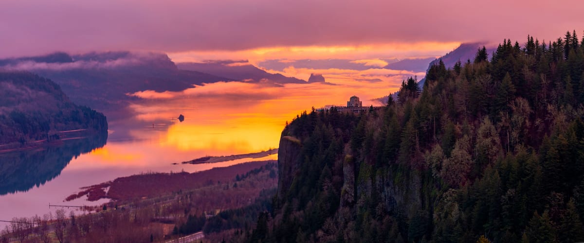 Dawn on the Columbia River