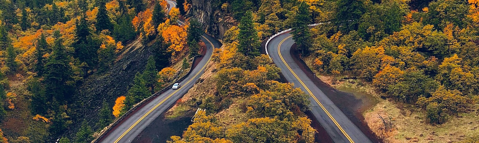 Roadtrippin’ #trovember #hiking #pnw #colorful #nature