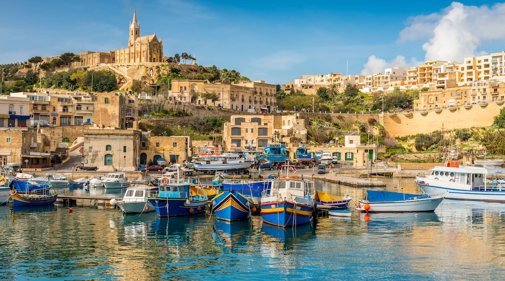 Mgarr port de pêche et de ferry à Gozo, Malte