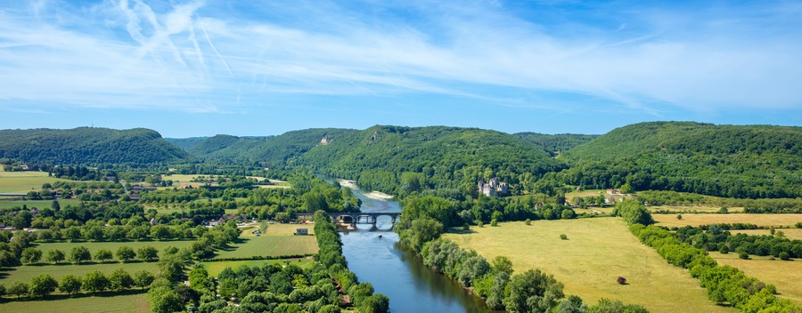 Dordogne- river and castle panoramic view