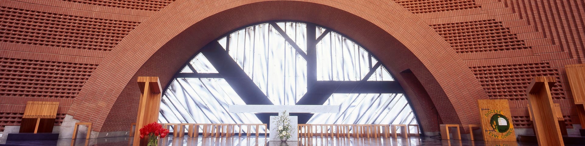 france; evry,île de france : cathédrale; intérieur