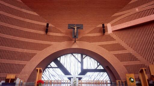france; evry,île de france : cathédrale; intérieur