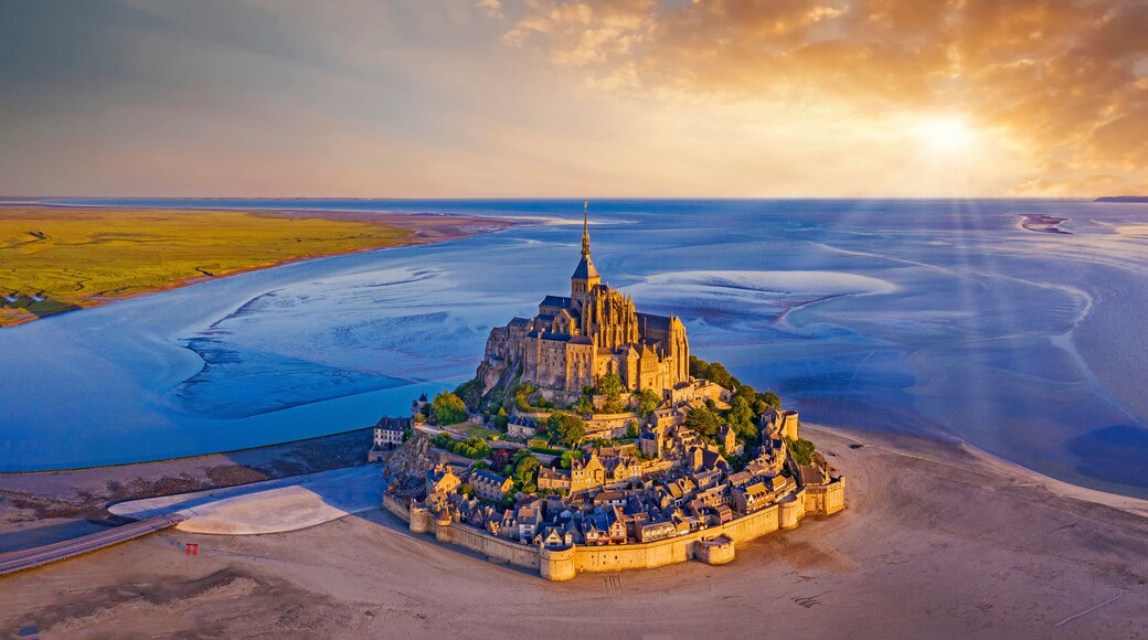 Saint-Sauveur-Villages