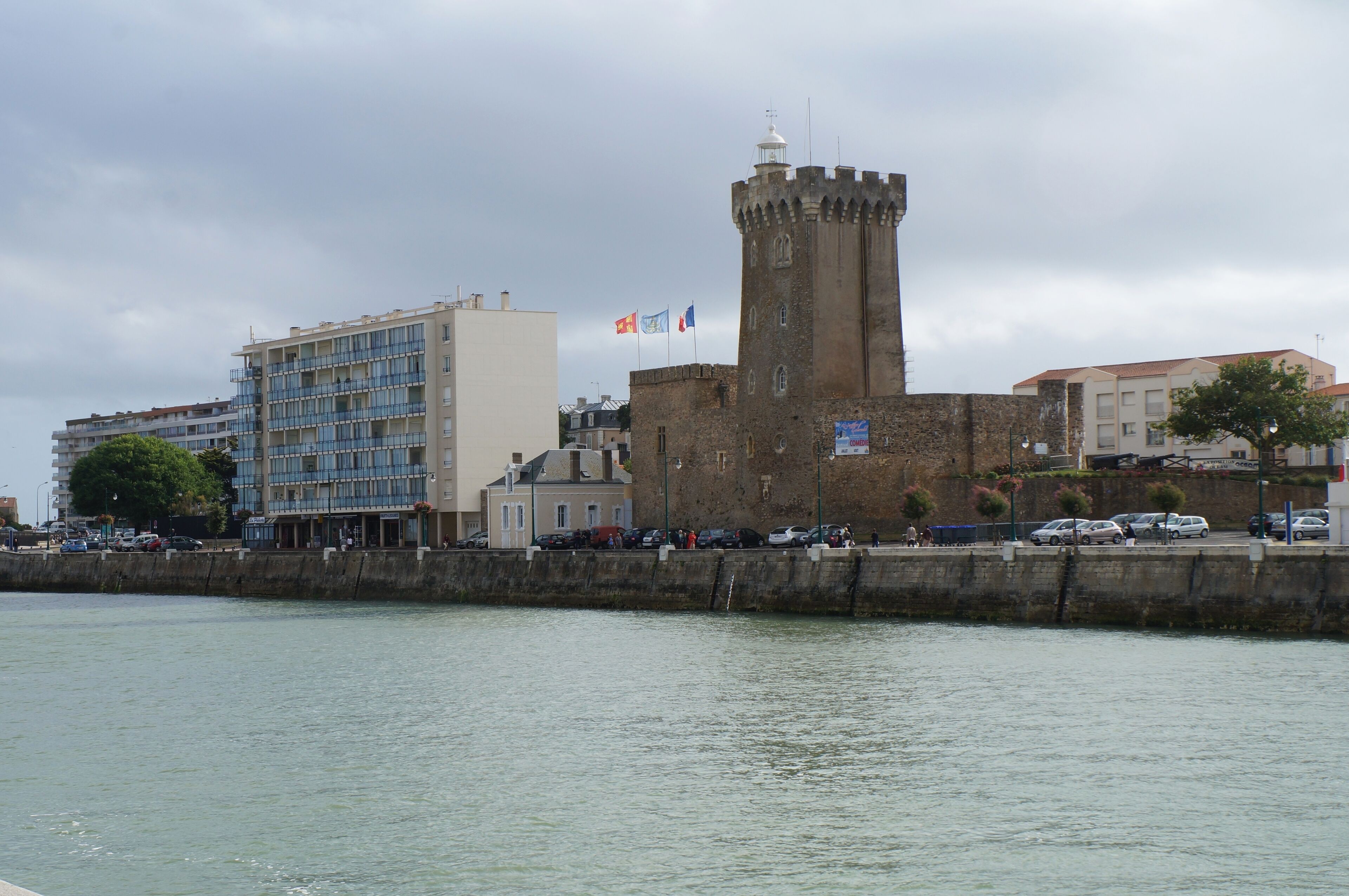 Le Phare de La Chaume vu du Quai René Guiné, Sables d'Olonne Vendée, France