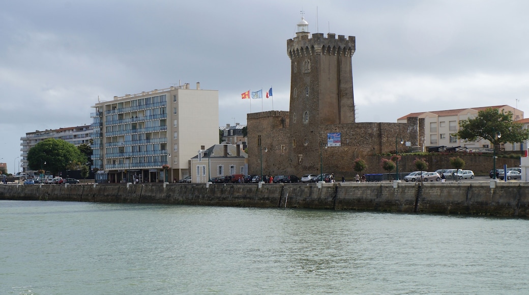 Le Phare de La Chaume vu du Quai René Guiné, Sables d'Olonne Vendée, France