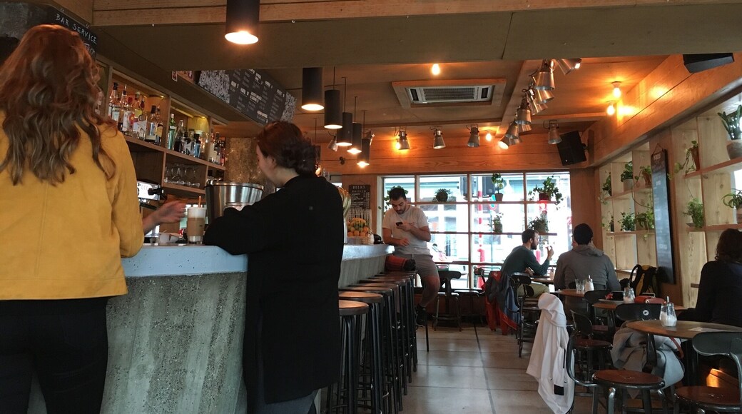 Cool bar / cafe in Brussels