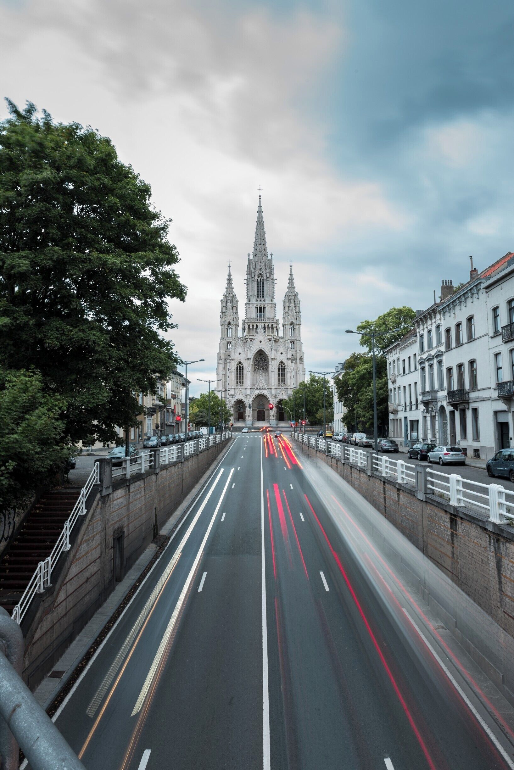 Amazing view on the Notre dam de Laeken in Brussels, Belgium . you can get this viewpoint from on the bridge, just be careful because the bridge is only for trains and you stand pretty close to the train tracks! 

#BVStrove #belgium #brussles #europe