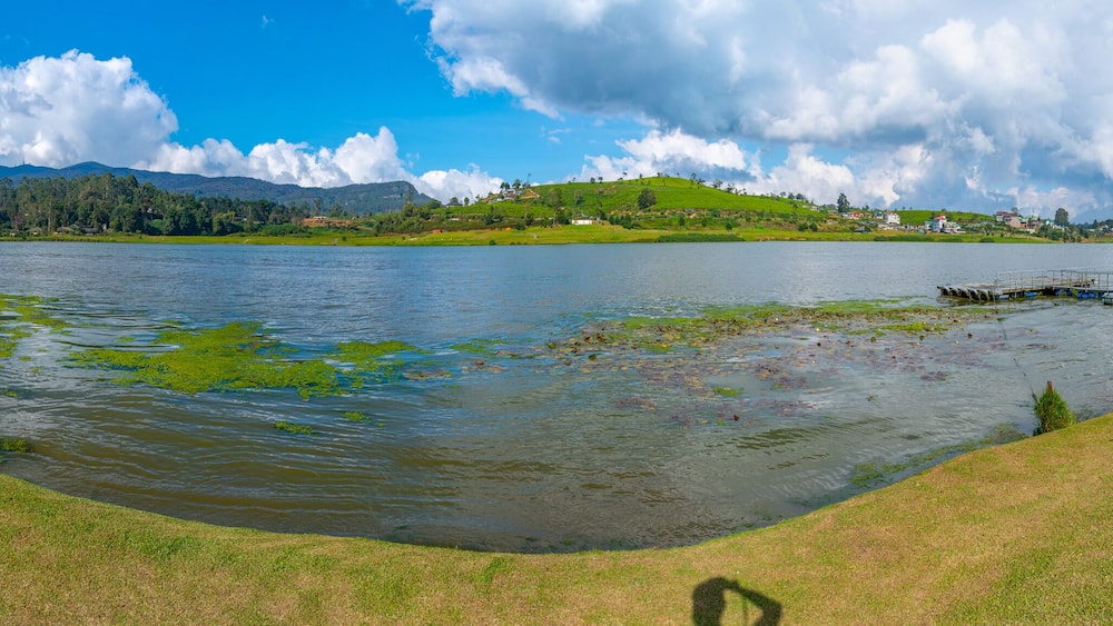 Lake Gregory at Nuwara Eliya, Sri Lanka