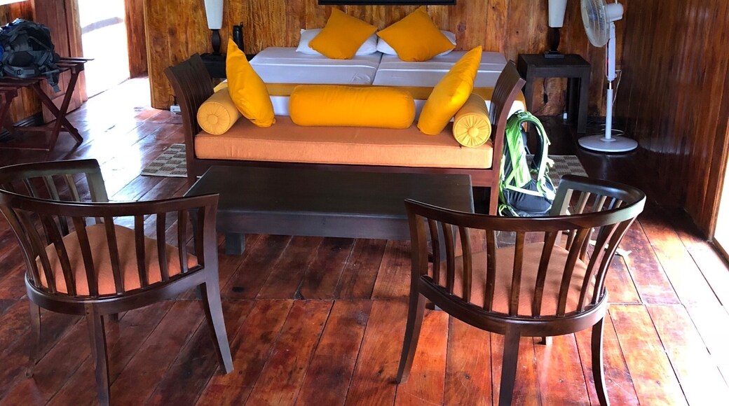 The luxury tent at Elephant Lake Yala was incredible. The food, setting and service couldn’t be faulted. Highly recommend this overnight experience.