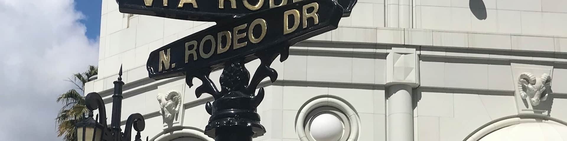 Famous shopping district on Rodeo Dr. Beverly Hills #Trovember